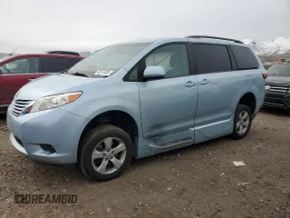 2017 Toyota Sienna LE Auto Access Seat with VIN 5TDKZ3DC6HS772323, listed as a Copart auction lot 45674485 with 50,613 mi miles and Salvage Title. Bid and sale history available at carsss.com. Image 1.