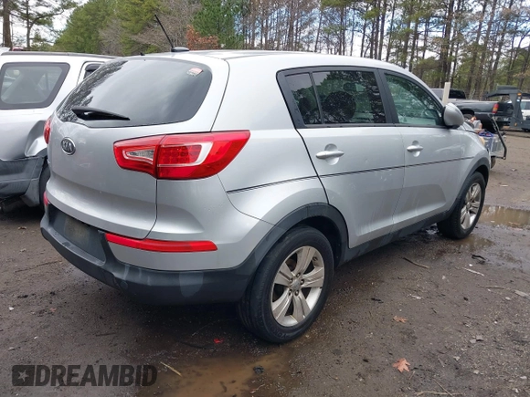 2012 Kia Sportage LX with VIN KNDPB3A27C7290386, listed as a IAAI auction lot 41634101 with 116,807 mi miles. Bid and sale history available at carsss.com. Image 4.