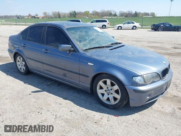 2005 BMW 3 Series 325xi with VIN WBAEU33465PR19734, listed as a IAAI auction lot 42006438 with 130,281 mi miles. Bid and sale history available at carsss.com. Image 1.