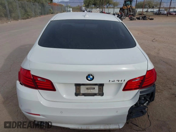 2015 BMW 5 Series 528i z VIN WBA5A5C54FD523138, wystawiony jako IAAI lot #41067885 z przebiegiem Nie podano mil oraz . Historia ofert i sprzedaży dostępna na DreamBid. Obrazek 16.