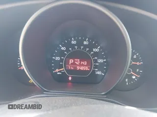 2016 Kia Soul + z VIN KNDJP3A56G7275580, wystawiony jako IAAI lot #41840328 z przebiegiem 94 859 mil mil oraz . Historia ofert i sprzedaży dostępna na DreamBid. Obrazek 7.