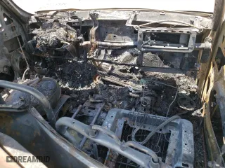2002 Chevrolet Silverado 1500 with VIN 1GCEC14W32Z225240, listed as a Copart auction lot 58837234 with 0 mi miles and Non Repairable. Bid and sale history available at carsss.com. Image 8.