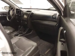 2011 Kia Sorento SX with VIN 5XYKWDA25BG176411, listed as a IAAI auction lot 41986569 with 48,954 mi miles. Bid and sale history available at carsss.com. Image 5.