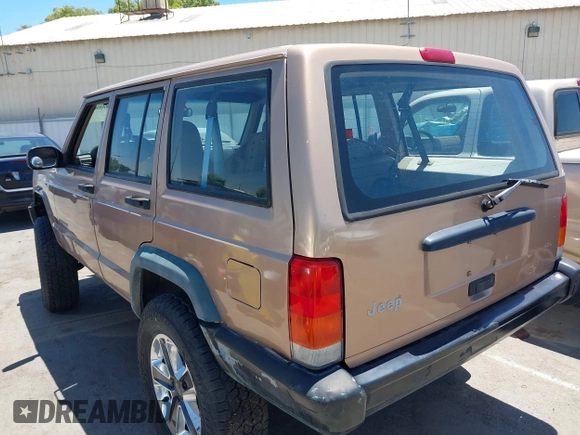 1999 Jeep Cherokee SE with VIN 1J4FF28S4XL592788, listed as a IAAI auction lot 42560002 with 189,258 mi miles and . Bid and sale history available at DreamBid. Image 3.