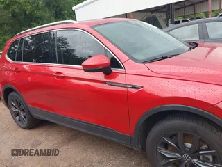 2022 Volkswagen Tiguan SE with VIN 3VV3B7AX7NM170227, listed as a IAAI auction lot 42161892 with 37,092 mi miles and . Bid and sale history available at DreamBid. Image 12.