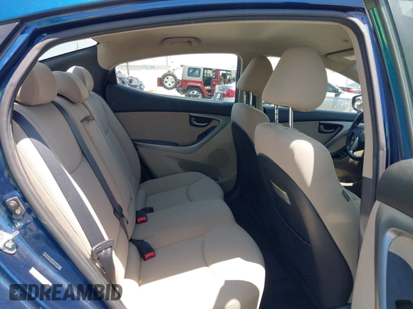 2014 Hyundai Elantra SE z VIN KMHDH4AE1EU176823, wystawiony jako IAAI lot #42236899 z przebiegiem 59 247 mil mil oraz . Historia ofert i sprzedaży dostępna na DreamBid. Obrazek 8.