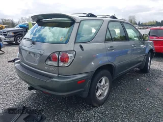 2003 Lexus RX 300 with VIN JTJHF10U630315106, listed as a IAAI auction lot 42012917 with 152,267 mi miles. Bid and sale history available at carsss.com. Image 4.