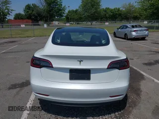 2023 Tesla Model 3 с VIN 5YJ3E1EAXPF645384, выставлен на аукционе IAAI как лот 42401955 с пробегом 18 031 миль миль и . История ставок и продаж доступна на DreamBid. Изображение 16.