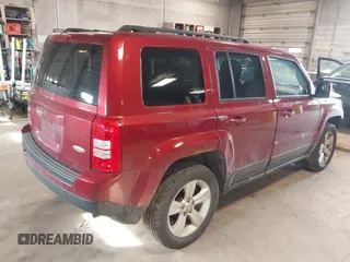 2016 Jeep Patriot High Altitude Edition with VIN 1C4NJRFB5GD685731, listed as a IAAI auction lot 41804474 with 125,184 mi miles. Bid and sale history available at carsss.com. Image 4.