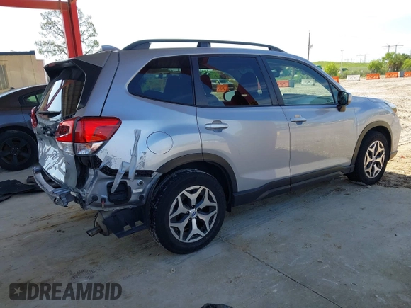 2021 Subaru Forester Premium z VIN JF2SKAFC4MH500973, wystawiony jako IAAI lot #42740599 z przebiegiem 71 244 mil mil oraz . Historia ofert i sprzedaży dostępna na DreamBid. Obrazek 4.