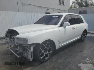 2020 Rolls-Royce Cullinan z VIN SLATV4C00LU202245, wystawiony jako Copart lot #53094575 z przebiegiem 30 809 mil mil oraz Szkody całkowita. Historia ofert i sprzedaży dostępna na DreamBid. Obrazek 1.