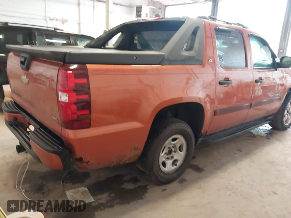 2007 Chevrolet Avalanche LTZ with VIN 3GNFK12397G208005, listed as a IAAI auction lot 42409777 with 246,870 mi miles and . Bid and sale history available at DreamBid. Image 4.