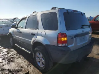 2005 Ford Escape XLT with VIN 1FMCU03155KD28656, listed as a Copart auction lot 50218545 with 109,844 mi miles and Salvage Title. Bid and sale history available at carsss.com. Image 2.