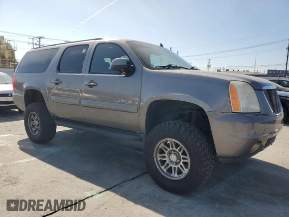 2008 GMC Yukon XL SLT with VIN 1GKFC16088R203521, listed as a Copart auction lot 45538025 with 136,944 mi miles and Salvage Title. Bid and sale history available at carsss.com. Image 4.