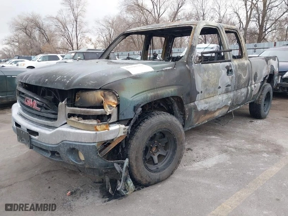 2007 GMC Sierra 1500 Classic SLE1 with VIN 1GTEK19B77Z118904, listed as a IAAI auction lot 41398782 with NaN miles. Bid and sale history available at carsss.com. Image 2.