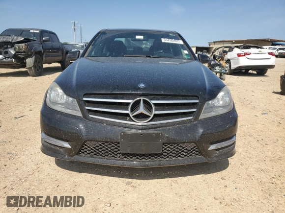 2014 Mercedes-Benz C 250 Sport z VIN WDDGF4HBXEA965367, wystawiony jako Copart lot #55700405 z przebiegiem 128 768 mil mil oraz Szkoda całkowita • Salvage title. Historia ofert i sprzedaży dostępna na DreamBid. Obrazek 5.