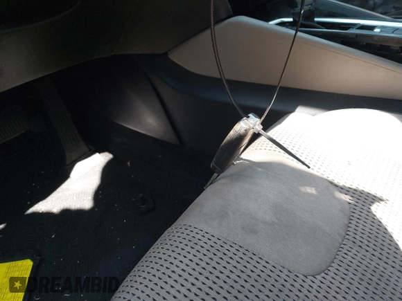 2020 Hyundai Santa Fe SE с VIN 5NMS2CAD1LH185315, выставлен на аукционе IAAI как лот 41990445 с пробегом 159 105 миль миль и . История ставок и продаж доступна на DreamBid. Изображение 11.