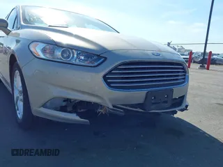2016 Ford Fusion SE with VIN 3FA6P0HD0GR206464, listed as a IAAI auction lot 41756072 with 29,572 mi miles and . Bid and sale history available at carsss.com. Image 6.