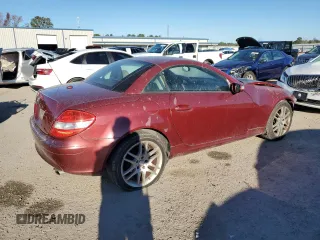 2008 Mercedes-Benz SLK-Class 3.0L with VIN WDBWK54F98F182210, listed as a Copart auction lot 80752924 with 117,956 mi miles and Salvage Title. Bid and sale history available at carsss.com. Image 3.