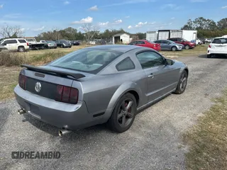 2007 Ford Mustang Deluxe with VIN 1ZVFT80N975342231, listed as a Copart auction lot 44405705 with 175,676 mi miles and Clean Title. Bid and sale history available at carsss.com. Image 4.