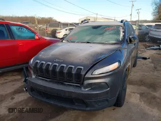 2017 Jeep Cherokee Altitude с VIN 1C4PJLAB6HW652837, выставлен на аукционе IAAI как лот 41459829 с пробегом 84 660 миль миль и . История ставок и продаж доступна на DreamBid. Изображение 17.
