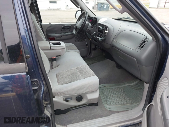 2003 Ford F-150 XLT with VIN 1FTRW07L63KD51221, listed as a IAAI auction lot 41883942 with Not Provided miles. Bid and sale history available at carsss.com. Image 5.