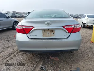 2017 Toyota Camry XLE with VIN 4T1BF1FK7HU806505, listed as a IAAI auction lot 41102232 with 283,498 mi miles. Bid and sale history available at carsss.com. Image 15.