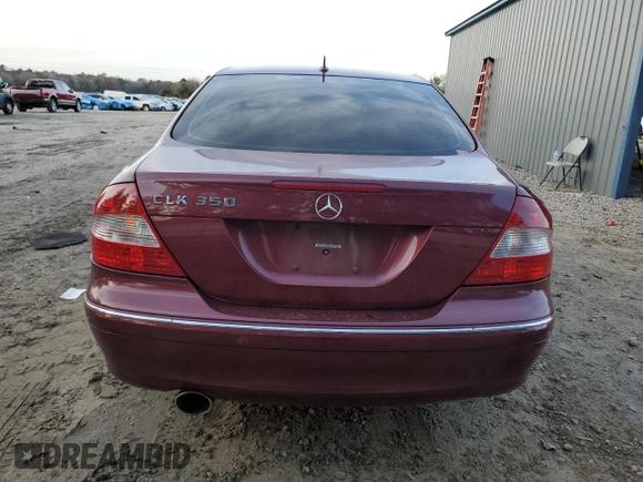2008 Mercedes-Benz CLK 350 z VIN WDBTJ56H08F235798, wystawiony jako Copart lot #42876445 z przebiegiem 104 487 mil mil oraz Nie do naprawy • Non repairable. Historia ofert i sprzedaży dostępna na DreamBid. Obrazek 6.
