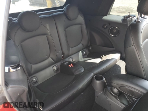 2016 MINI Convertible с VIN WMWWG5C54G3C19062, выставлен на аукционе Copart как лот 53077555 с пробегом 66 686 миль миль и Списание • Salvage title. История ставок и продаж доступна на DreamBid. Изображение 11.