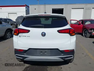 2021 Buick Encore GX Preferred с VIN KL4MMCSL1MB140495, выставлен на аукционе IAAI как лот 42394584 с пробегом 32 542 миль миль и . История ставок и продаж доступна на DreamBid. Изображение 16.