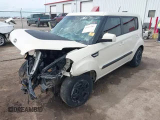2013 Kia Soul with VIN KNDJT2A56D7488031, listed as a IAAI auction lot 41941283 with 1 mi miles. Bid and sale history available at carsss.com. Image 2.