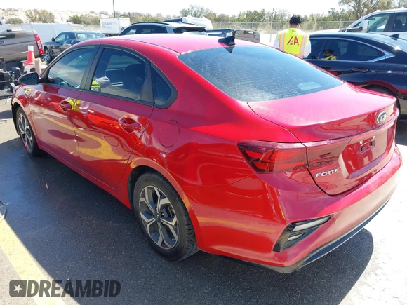 2021 Kia Forte LXS z VIN 3KPF24AD9ME330665, wystawiony jako IAAI lot #41817755 z przebiegiem 93 215 mil mil oraz . Historia ofert i sprzedaży dostępna na DreamBid. Obrazek 3.