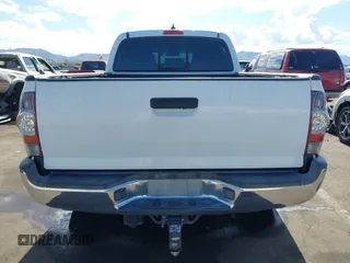 2014 Toyota Tacoma with VIN 3TMMU4FN9EM062808, listed as a IAAI auction lot 41450058 with 192,628 mi miles and . Bid and sale history available at DreamBid. Image 17.