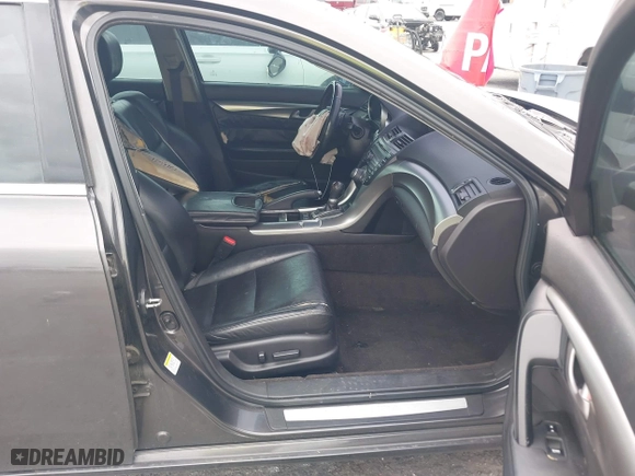 2009 Acura TL Tech with VIN 19UUA86519A014157, listed as a IAAI auction lot 42058423 with 201,403 mi miles. Bid and sale history available at carsss.com. Image 5.