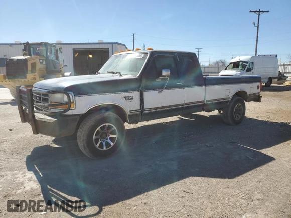 1995 Ford F-250 with VIN 1FTHX25F4SKB69890, listed as a Copart auction lot 48048305 with 368,144 mi miles and Clean Title. Bid and sale history available at carsss.com. Image 1.