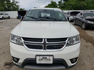2019 Dodge Journey SE z VIN 3C4PDCBB5KT821359, wystawiony jako Copart lot #56091224 z przebiegiem 68 709 mil mil oraz Szkoda całkowita • Salvage title. Historia ofert i sprzedaży dostępna na DreamBid. Obrazek 5.