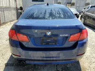 2012 BMW 5 Series 528i z VIN WBAXG5C51CDX06029, wystawiony jako Copart lot #56512415 z przebiegiem 126 307 mil mil oraz Czysty tytuł • Clean title. Historia ofert i sprzedaży dostępna na DreamBid. Obrazek 6.