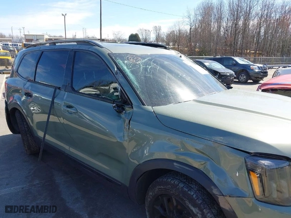 2024 Kia Telluride SX Prestige X-Pro with VIN 5XYP5DGC6RG466658, listed as a IAAI auction lot 41650163 with 37,495 mi miles. Bid and sale history available at carsss.com. Image 11.