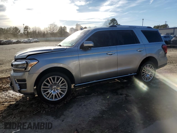 2022 Ford Expedition Limited with VIN 1FMJU1KT5NEA32485, listed as a Copart auction lot 84036104 with 47,692 mi miles and Salvage Title. Bid and sale history available at carsss.com. Image 1.