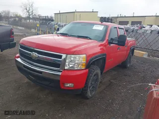 2010 Chevrolet Silverado 1500 LT with VIN 3GCRKSE38AG208706, listed as a IAAI auction lot 42081553 with 179,371 mi miles. Bid and sale history available at carsss.com. Image 17.