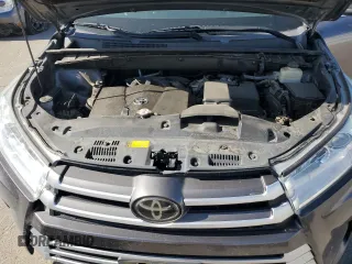 2017 Toyota Highlander LE z VIN 5TDZZRFH5HS234495, wystawiony jako Copart lot #54248375 z przebiegiem 77 604 mil mil oraz Szkoda całkowita • Salvage title. Historia ofert i sprzedaży dostępna na DreamBid. Obrazek 12.