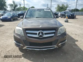 2015 Mercedes-Benz GLK 350 with VIN WDCGG5HBXFG409615, listed as a Copart auction lot 70898804 with 137,692 mi miles and Salvage Title. Bid and sale history available at DreamBid. Image 5.