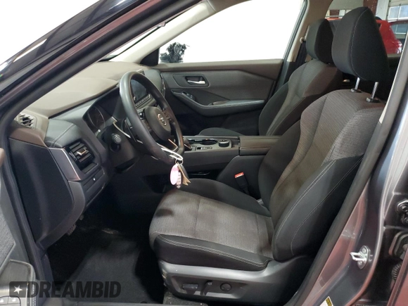 2021 Nissan Rogue SV z VIN 5N1AT3BB9MC826227, wystawiony jako Copart lot #56134655 z przebiegiem 24 994 mil mil oraz Szkoda całkowita • Salvage title. Historia ofert i sprzedaży dostępna na DreamBid. Obrazek 7.