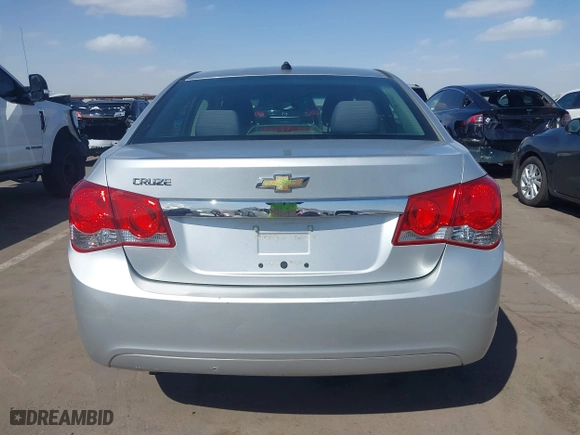 2014 Chevrolet Cruze LS with VIN 1G1PA5SH5E7174424, listed as a IAAI auction lot 41696133 with 126,802 mi miles. Bid and sale history available at carsss.com. Image 17.