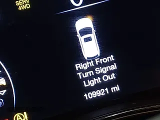 2019 Jeep Grand Cherokee Overland with VIN 1C4RJFCG4KC583691, listed as a IAAI auction lot 41505711 with 109,921 mi miles. Bid and sale history available at carsss.com. Image 16.