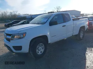 2019 Chevrolet Colorado 4WD Work Truck z VIN 1GCHTBEA4K1219239, wystawiony jako IAAI lot #41849984 z przebiegiem 121 887 mil mil oraz . Historia ofert i sprzedaży dostępna na DreamBid. Obrazek 17.