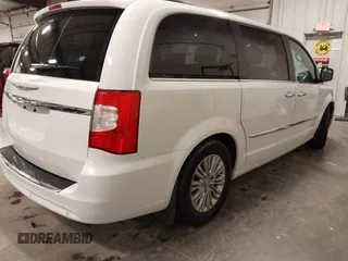 2016 Chrysler Town & Country Touring-L with VIN 2C4RC1CG3GR284527, listed as a IAAI auction lot 41898213 with 198,148 mi miles. Bid and sale history available at carsss.com. Image 4.