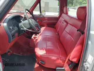 1993 Ford F-150 z VIN 2FTDF15N4PCA95188, wystawiony jako Copart lot #57810385 z przebiegiem 195 093 mil mil oraz Szkoda całkowita • Salvage title. Historia ofert i sprzedaży dostępna na DreamBid. Obrazek 7.