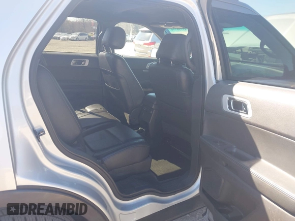 2015 Ford Explorer XLT with VIN 1FM5K8D83FGA37831, listed as a IAAI auction lot 41998146 with 121,678 mi miles and . Bid and sale history available at carsss.com. Image 8.