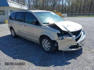 2015 Chrysler Town & Country Touring with VIN 2C4RC1BG7FR672781, listed as a IAAI auction lot 40053119 with 172,696 mi miles. Bid and sale history available at carsss.com. Image 1.